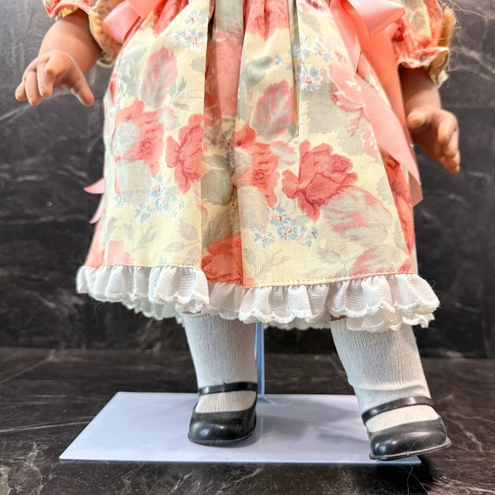 1992 LISSI BATZ “Lanie” Blinking Eye Doll